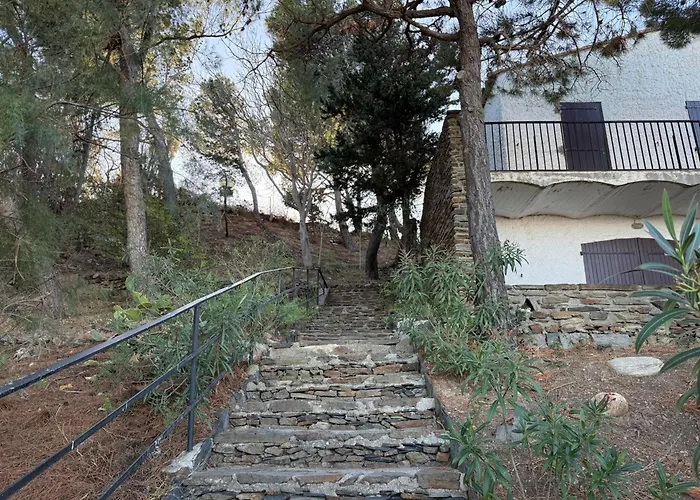 F4 Mediterraneenne Avec Acces Direct Crique Et Parking - Fr-1-309-293 Villa